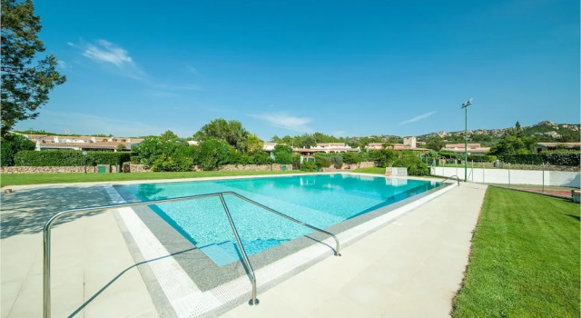 Awesome Home in Baia Sardinia With Outdoor Swimming Pool, Outdoor Swimming Pool and 2 Bedrooms, Prenota Casa vacanze Mucchi Bianchi Sardegna