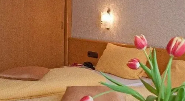 Kneipp-kurhotel Austria, Rezerwuj Hotel Hotele w Apfeltrang z basenem, Basen
