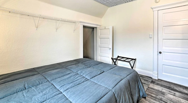 Cozy Sault St Marie Apartment - Walk to River, Забронировать Апартаменты/квартира Су-Сент-Мари North Central Ontario, рядом с Chippewa Memorial Hospital