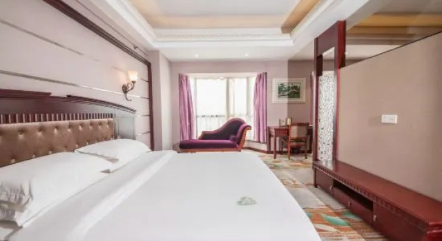 Люкс Deluxe Ganxian Tianyue International Hotel (Ganxian Middle School North Campus)