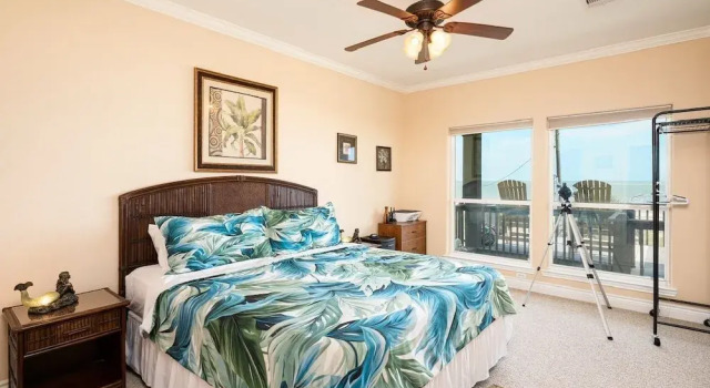 Casa De Las Palmas 6 Bedroom Home, Book Feriehus Bolivar Peninsula Houston
