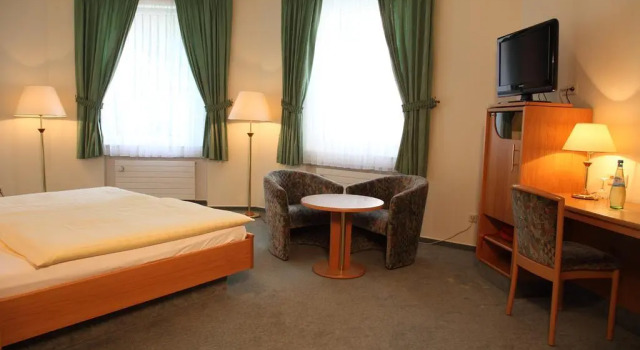 Grand Hotel, Đặt Khách sạn Khách sạn ở Echternach có hồ bơi, Hồ bơi