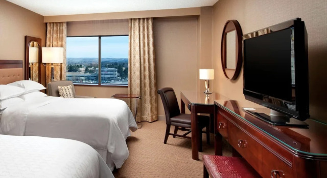 Четырёхместный номер Executive Отель Wyndham Denver Tech Center