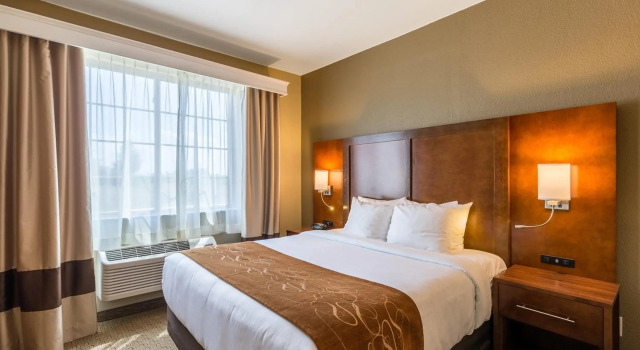 Comfort Suites Burlington, Book Hotel Hoteller i Burlington med morgenmad, Morgenmad