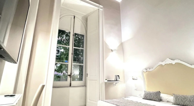 Полулюкс MILUAR Luxury - Vanvitelli