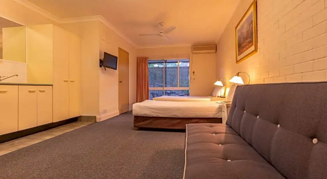 Номер Standard Benson Court Motel