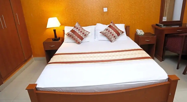 Deluxe Zimmer Rainbow Hotel