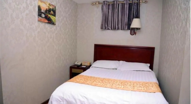 Двухместный номер Deluxe GreenTree Inn Harbin City Central Avenue Hotel