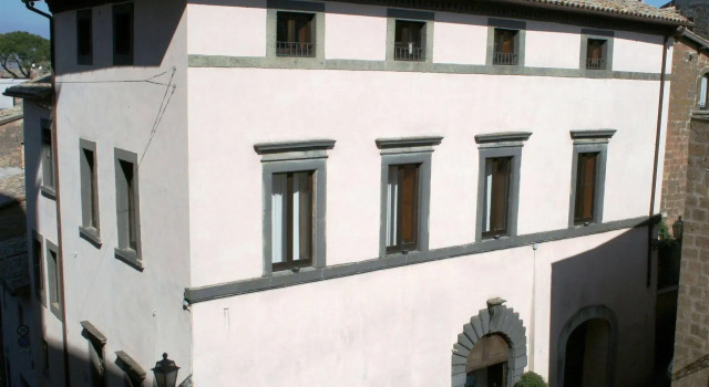 Palazzo Piccolomini