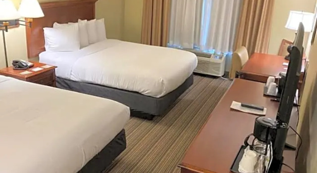 Четырёхместный люкс Country Inn & Suites by Radisson, Fort Worth, TX