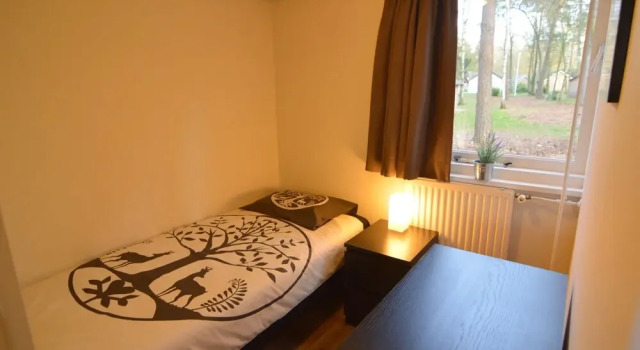 Коттедж Comfort Completely detached bungalow in a nature-filled park by a large fen