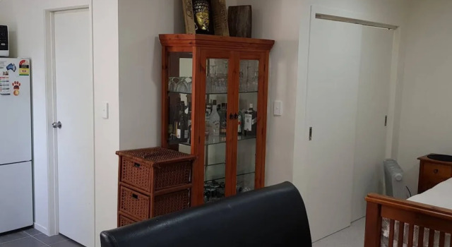 Beautiful and Bright Studio Apartment, Botany Downs, Buchen Sie Ferienwohnung Apartments in Botany Downs, Ferienwohnung