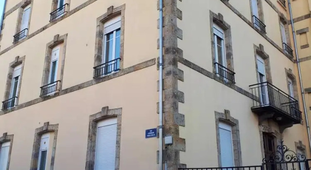 Apartment with 2 Bedrooms in la Bourboule, with Balcony - 4 Km From the Slopes, Prenota Appartamento Hotel a Alvernia con parcheggio, Parcheggio