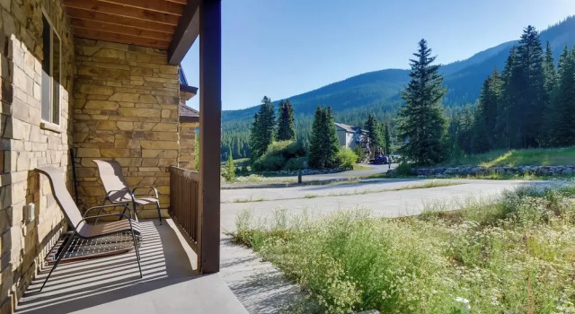 Коттедж Luxe Ski Escape! Breck Home w/ Hot Tub & Game Room