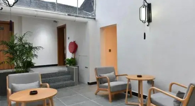 Fenghuang No. 1 Mansion · Chushang River View Homestay, Rezerwuj Hotel Xiangxi Hunan