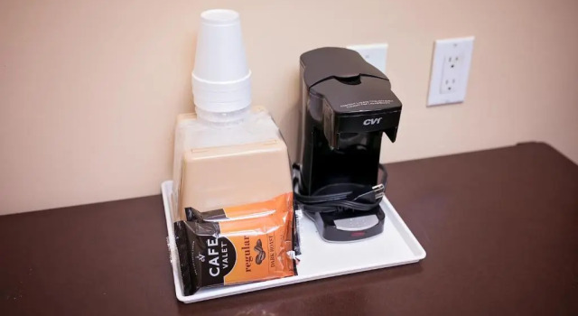 Люкс Rodeway Inn & Suites Bellflower