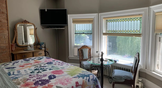 Green Oaks Bed and Breakfast, Rezervasyon Otel Niagara Wine Region Ontario