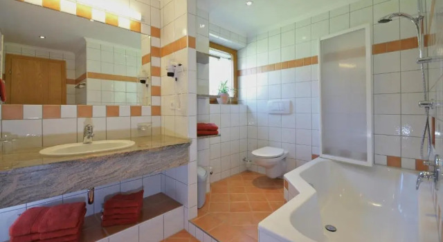Апартаменты с 2 комнатами с балконом Komfort-Apartments Zufriedenheit