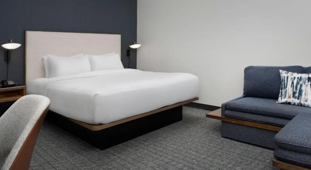 Номер Standard Courtyard by Marriott Savannah Downtown - Historic District
