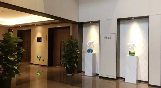 Zhengshang Jianguo Hotel Zhengzhou East Railway Station, Rezerwuj Hotel Hotele 4-gwiazdkowe w Henan, 4*