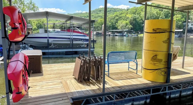 Коттедж Lakefront Missouri Vacation Rental w/ Dock & Slip!