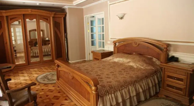 Complex Dinamo, Book Hotel Okolica 