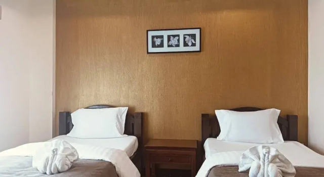 Fahluang Residence, Rezervați Hotel Phichit Northern Thailand