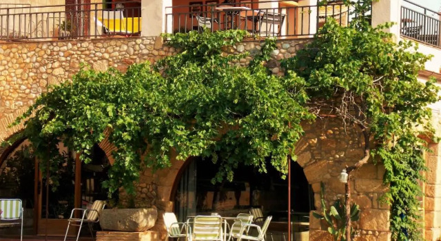 La Masia Costa Brava, Buchen Sie Ferienhaus Tonya Oberampurien
