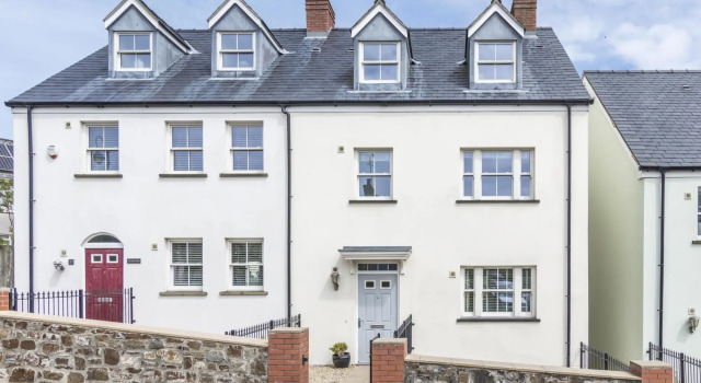 Milford Street - 5 Bedroom Luxurious Holiday Home - Saundersfoot, Забронировать Отель Сондерсфут 
