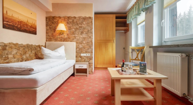 Balkonlu Klasik tek kişilik oda Hotel Ladenmühle