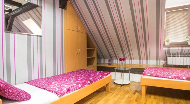Трёхместный номер Hostel Centar