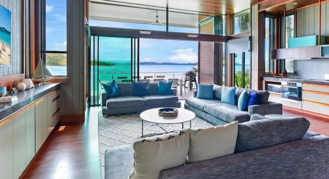 Вилла с 4 комнатами с видом на море Yacht Club Villas on Hamilton Island by HIHA