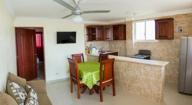 Апартаменты Beautiful1 Bedroom Apartment Free Gated Parking