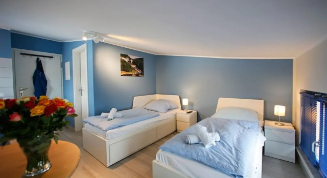 Apartments and Boats at Niderviller Harbor by Kuhnle-Tours, Varaa Huoneisto Niderviller 