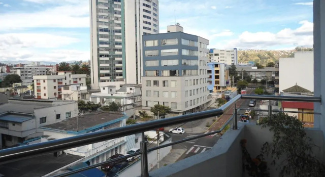 Апартаменты HOME apartment with Balcony - Queen Bed - 6th Floor