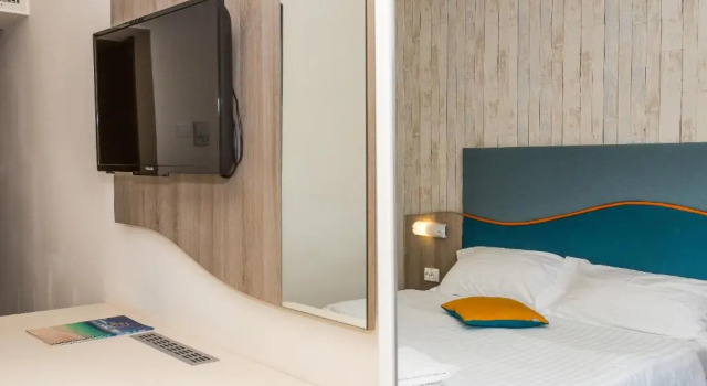 Hotel Riviera, Book Hotel Hotels in Mamaia-Sat with Parking, Parking
