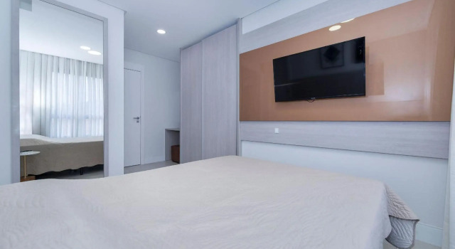 Adra 106 - Apartamento no centro de Bombinhas - Rooftop com piscina e academia - À poucos metros da praia