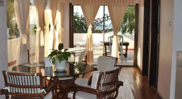 Полулюкс Surfside Boracay Resort