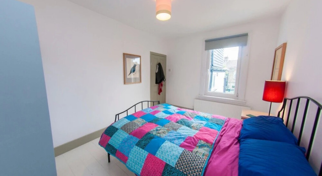 Modern and Luxurious House Close to Central London