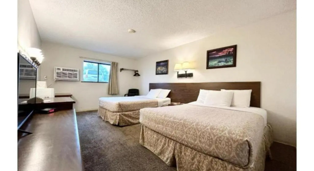 Четырёхместный номер Standard Homestead Inn Wolf Point Hwy 2