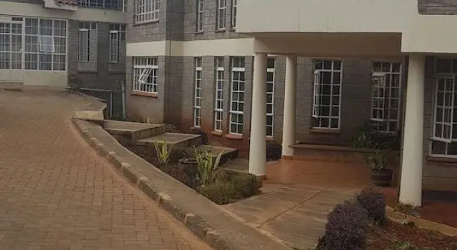 Dolfran Guest House, Prenota Affittacamere Hotel a Nairobi con parcheggio, Parcheggio