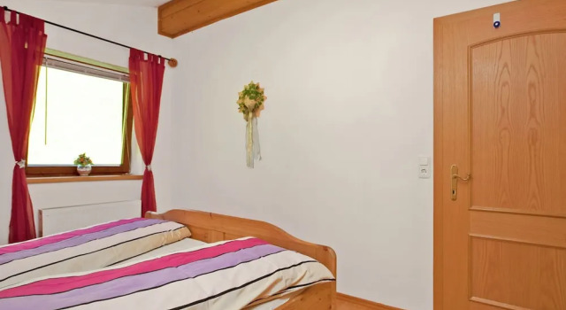 Splendid Apartment With Garden in Sankt Johann im Pongau, Boek Appartement St Johann im Pongau Salzburger Sportwelt