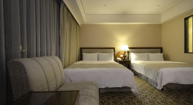 Четырёхместный номер Standard Hotel RegaLees