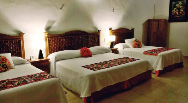 Полулюкс Deluxe Hotel Real Colonial