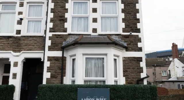 Aaron Wise - 62 Plantagenet Street