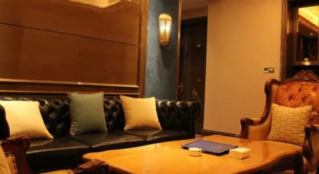 Si Lu Tian Shan Hotel, Prenota Hotel Hotel a Xinjiang con parcheggio, Parcheggio