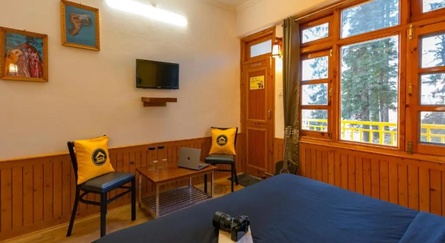 Двухместный номер Deluxe с балконом The Hosteller Narkanda