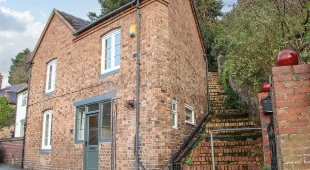 Коттедж 32 Church Hill
