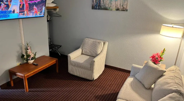 Люкс Garnett Hotel & RV Park
