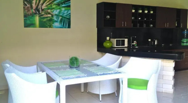 Enjoy Seminyak Villa, Rezervovat Vila Chaty v Bali, Chalupa